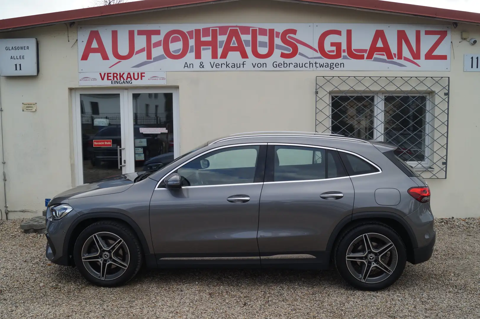 Mercedes-Benz GLA 200 GLA AMG*Kamera*LED*Alcantara Grau - 2