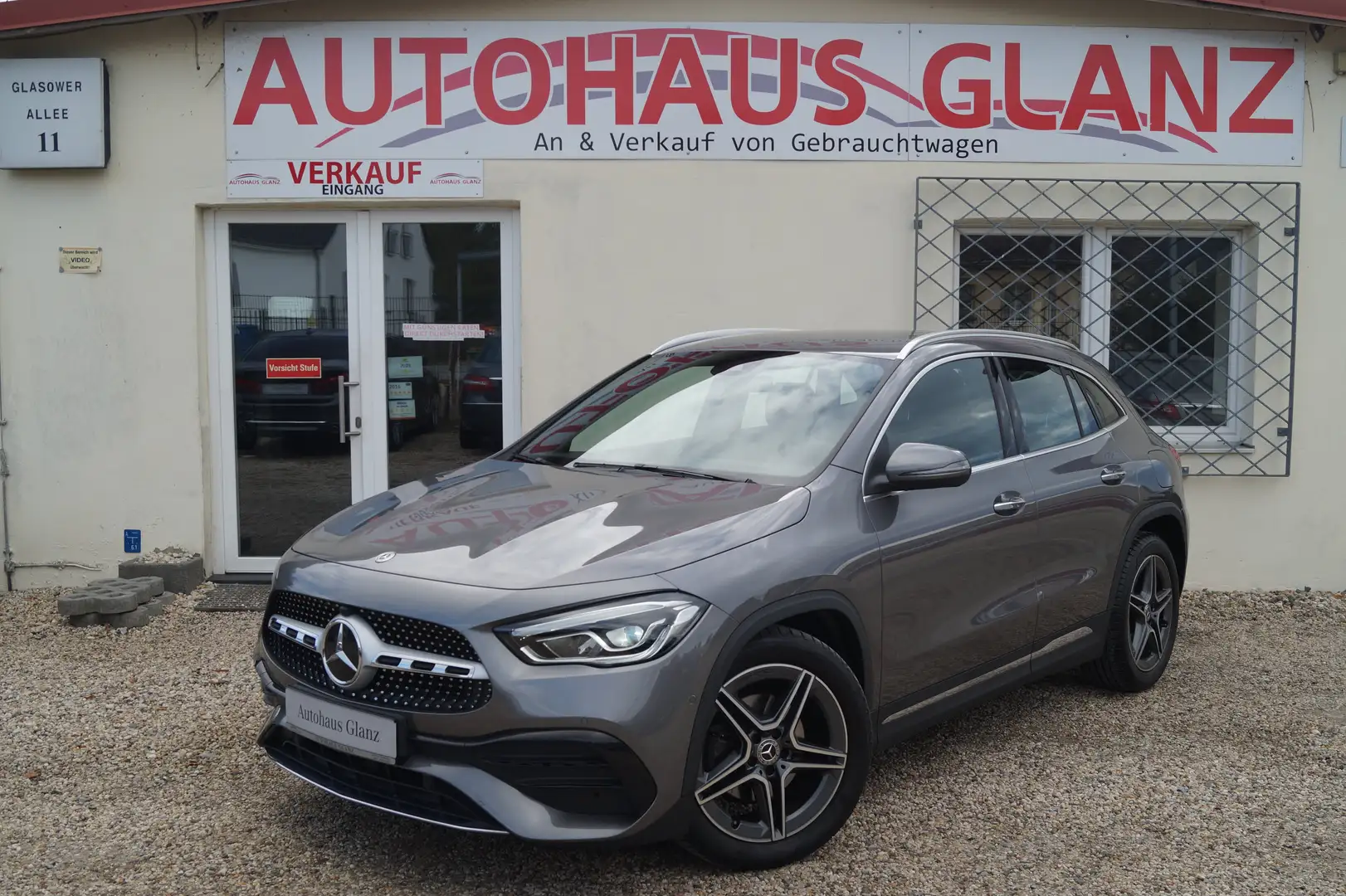 Mercedes-Benz GLA 200 GLA AMG*Kamera*LED*Alcantara Grau - 1