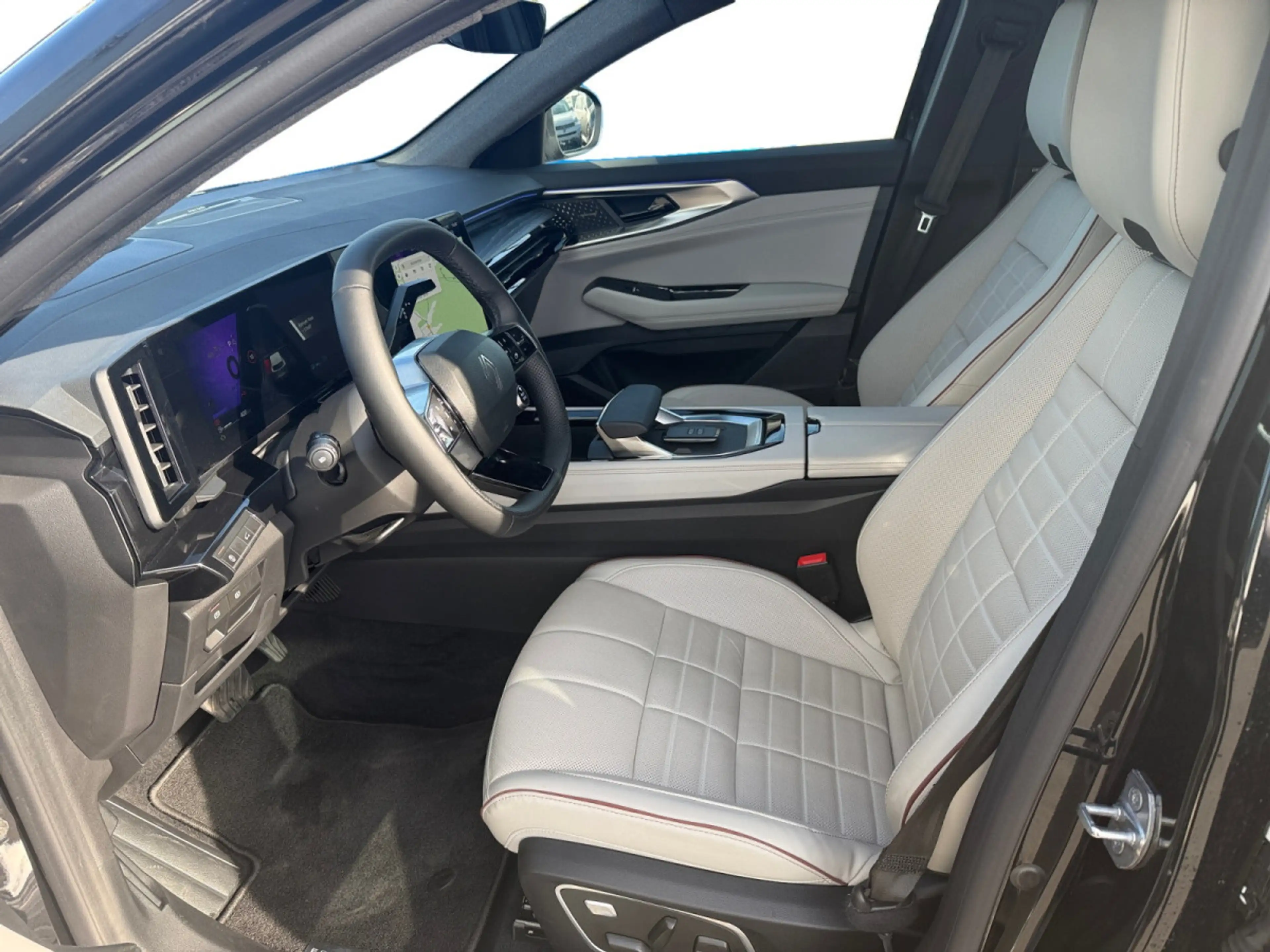 Renault Espace 1.2 E-Tech Iconic Full Hybrid 200 7pl — photo 8