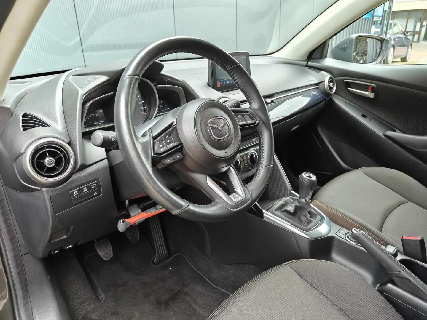 Mazda 2 1.5 Skyactiv-G Style Selected Gris - 2