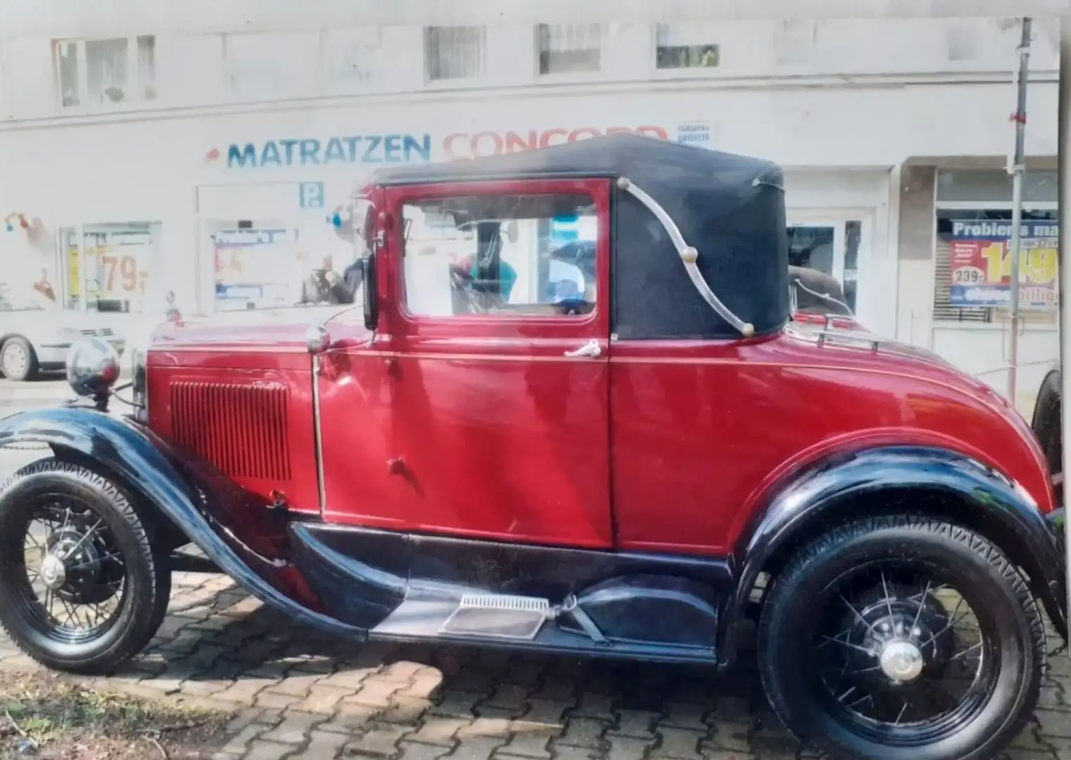 Oldtimer Ford Model A Rot - 2
