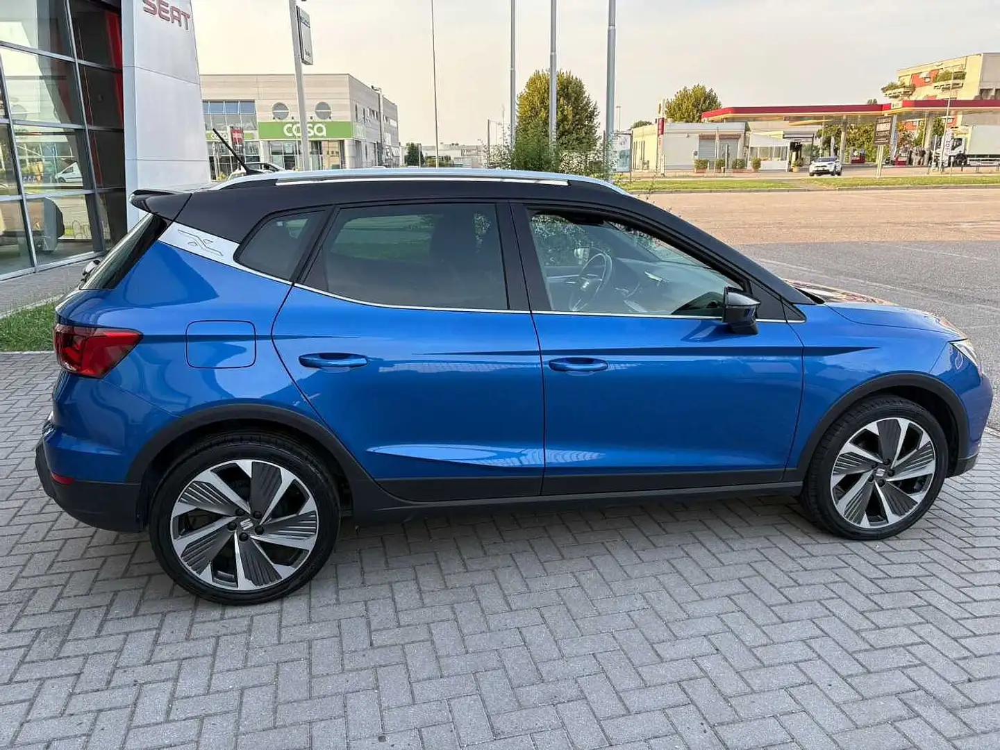 SEAT Arona 1.0 TGI FR NEOPATENTATI Blu/Azzurro - 2