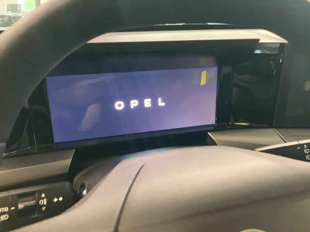Opel Frontera 1.2 Hybrid Edition 19