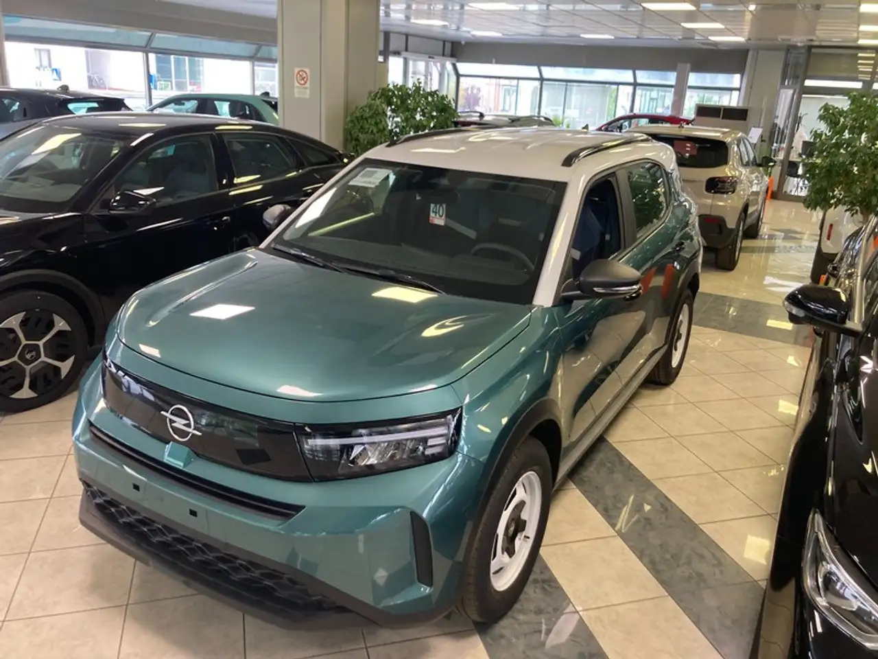 Opel Frontera 1.2 Hybrid Edition 22