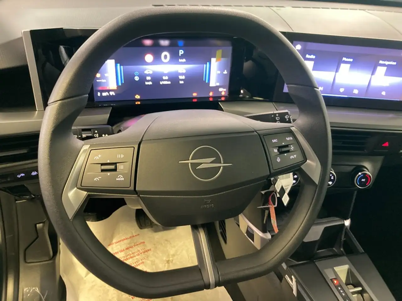 Opel Frontera 1.2 Hybrid Edition 17