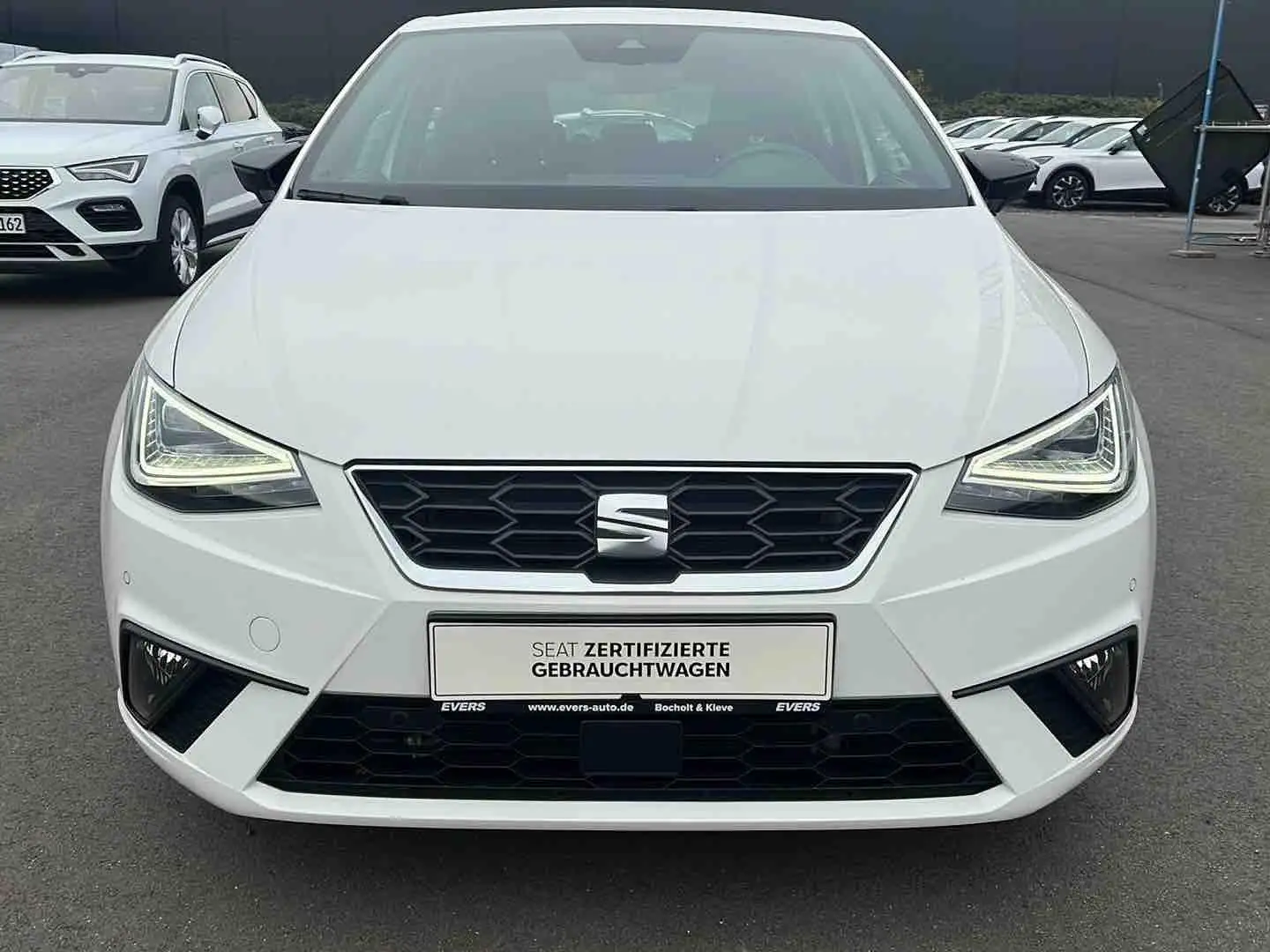 SEAT Ibiza FR 1.5 TSI DSG LED Navi Kamera Spur FullLink Wit - 2