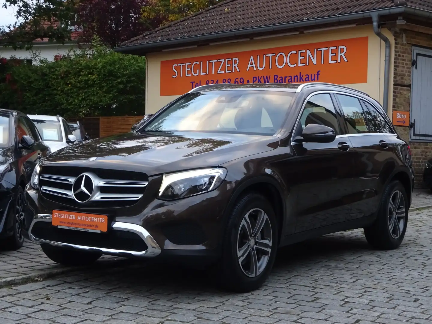 Mercedes-Benz GLC 220 d 4Matic Exclusive 9G AHK/LED/Kamera/PDC/Navi/StHz Braun - 1