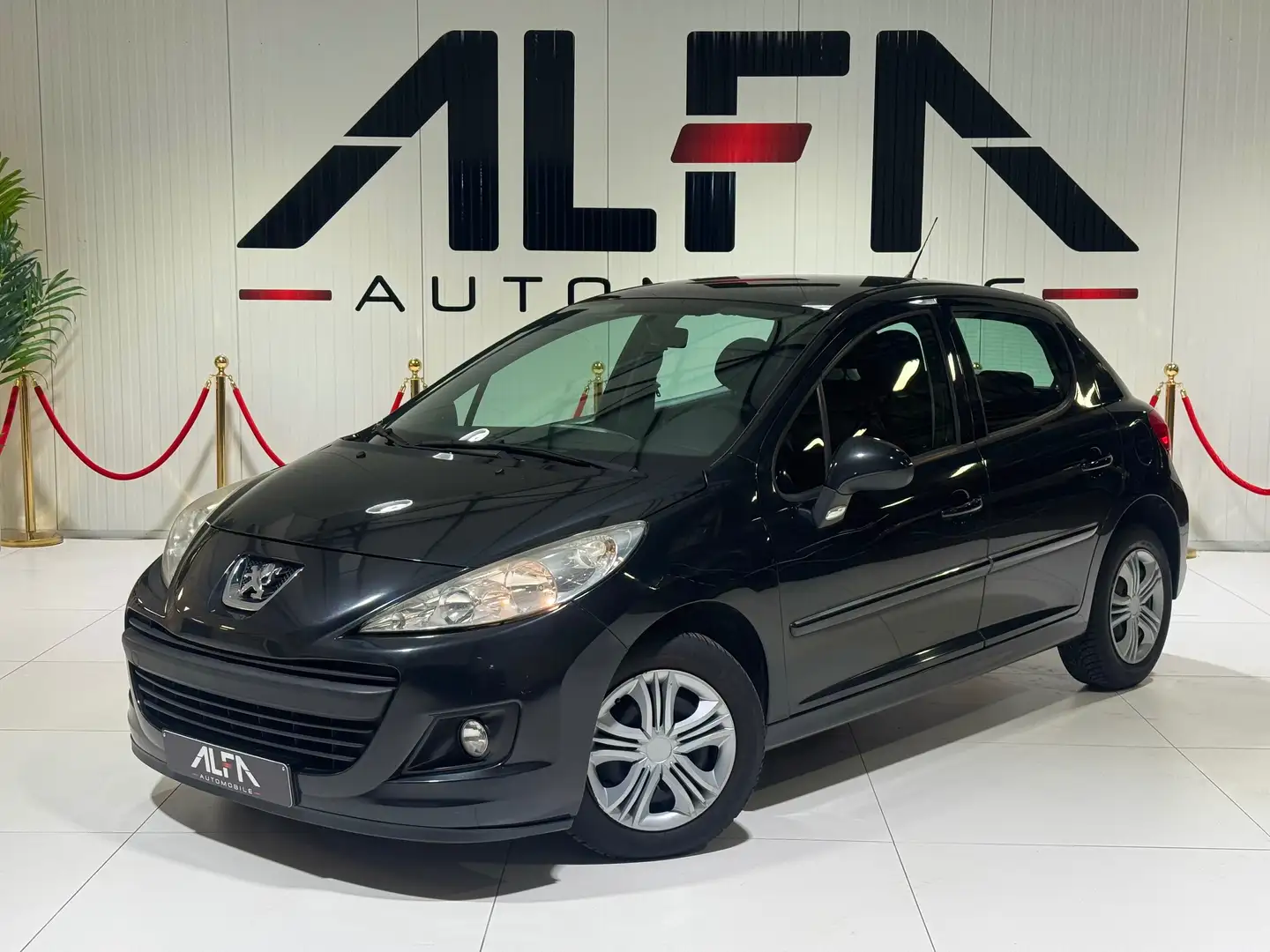 Peugeot 207 1.4i *Cruise*Clim*Kit Hiver*Garantie 12 mois Zwart - 1