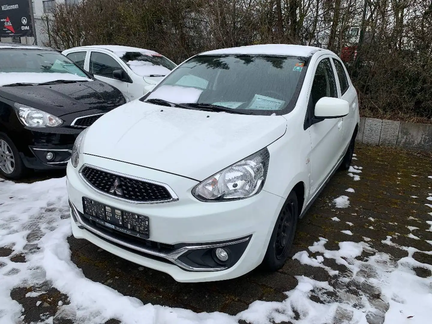 Mitsubishi Space Star Active 1.0 MIVEC 5-Gang Weiß - 1