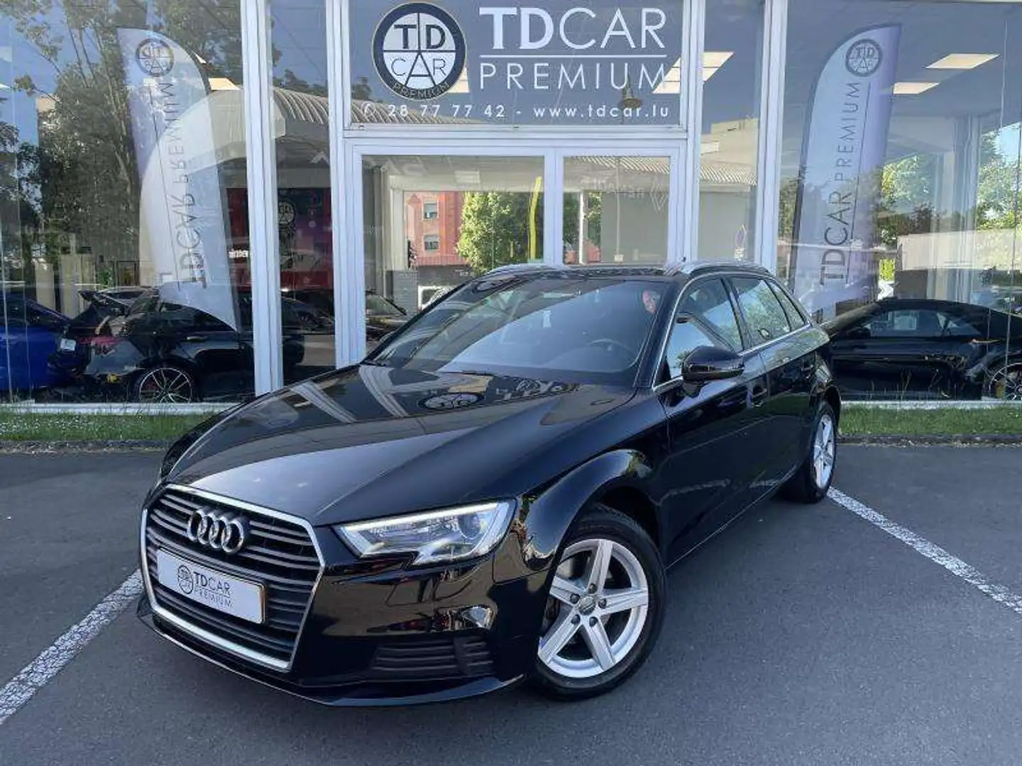 Audi A3 30 TSi Sportback S-Tronic Negru - 1
