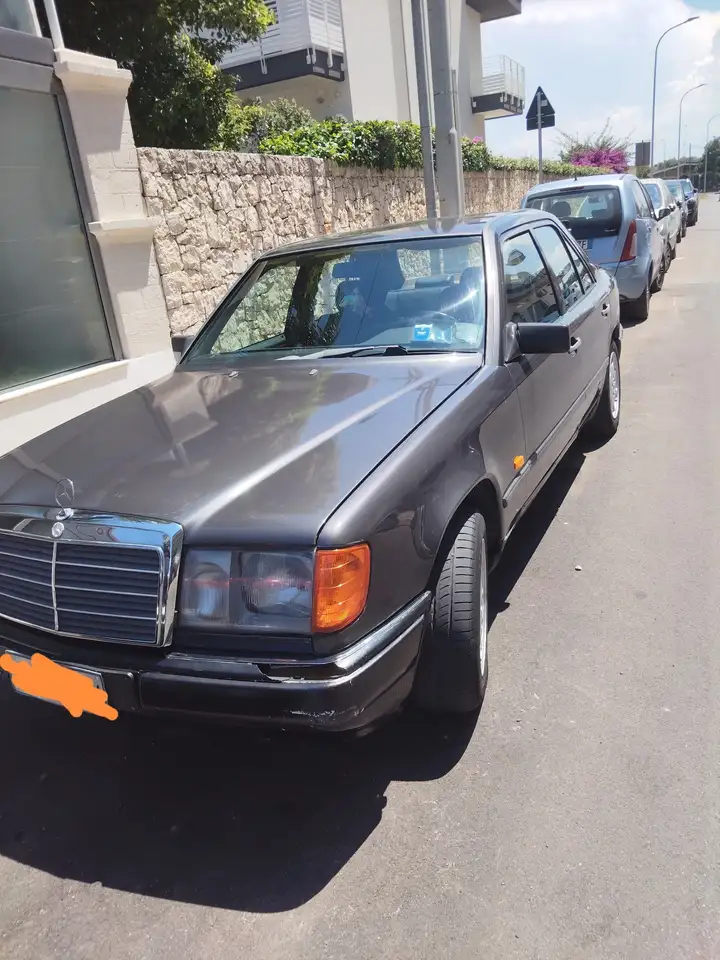 Mercedes-Benz 200, foto 3