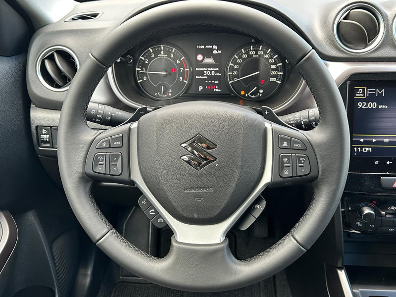 Suzuki Vitara Comfort 1.4 MHEV AT 4WD Android Auto*Navi*SHZ*ACC* — photo 10