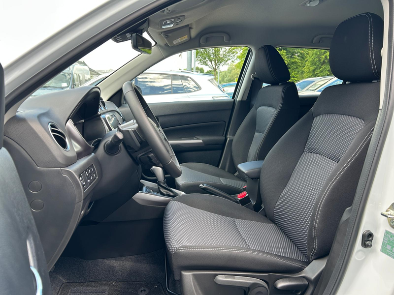 Suzuki Vitara Comfort 1.4 MHEV AT 4WD Android Auto*Navi*SHZ*ACC* — photo 8