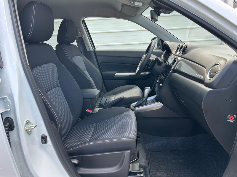Suzuki Vitara Comfort 1.4 MHEV AT 4WD Android Auto*Navi*SHZ*ACC* — photo 14