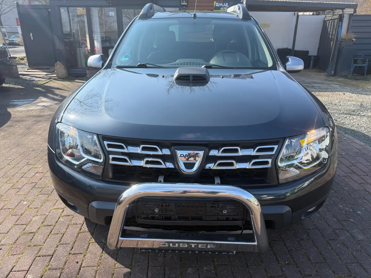 Dacia Duster Laureate 4x2/Klima/TÜV 10.2027 Schwarz - 2