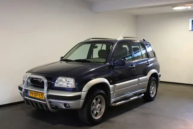 Suzuki Grand Vitara 2.5 V6