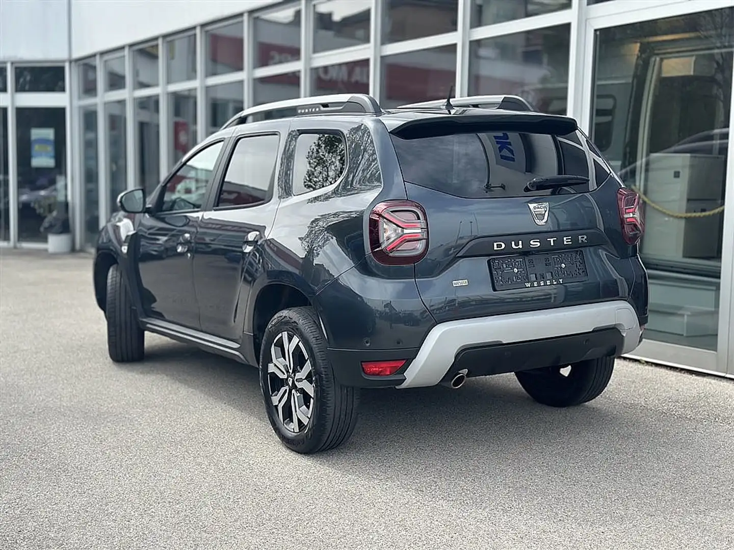Dacia Duster DUSTER PRESTIGE EDC TCE150 Grau - 2