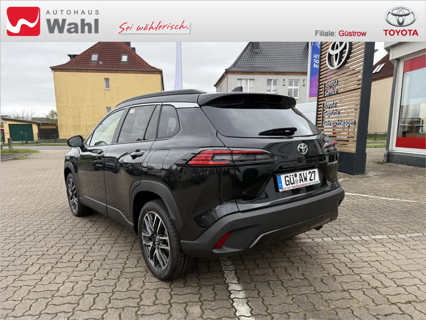 Toyota Corolla Cross 2.0 Hybrid TeamPlayer Noir - 2