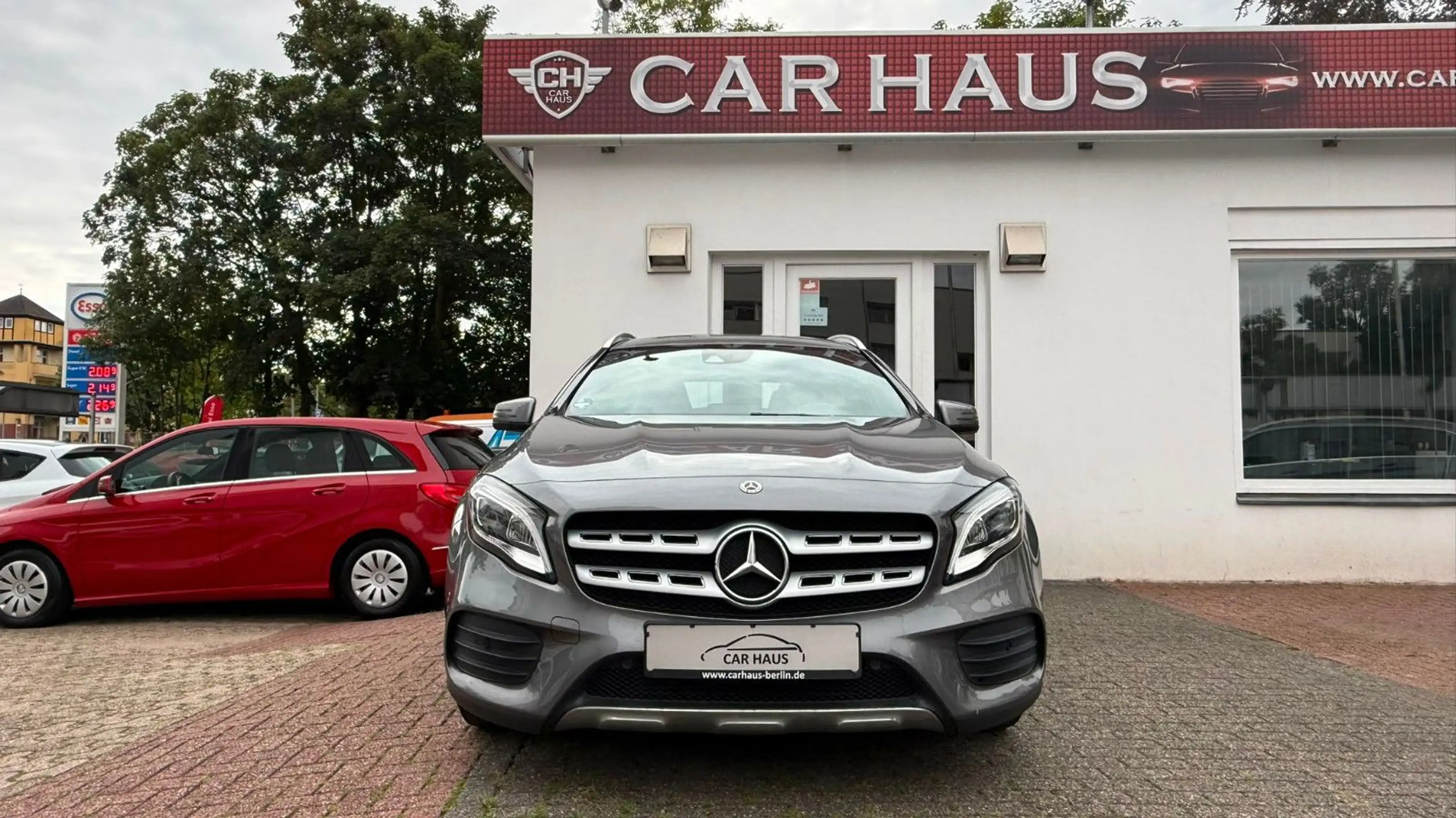 Mercedes-Benz GLA 180 Aut. 7G-DCT * AMG Line * — photo 2