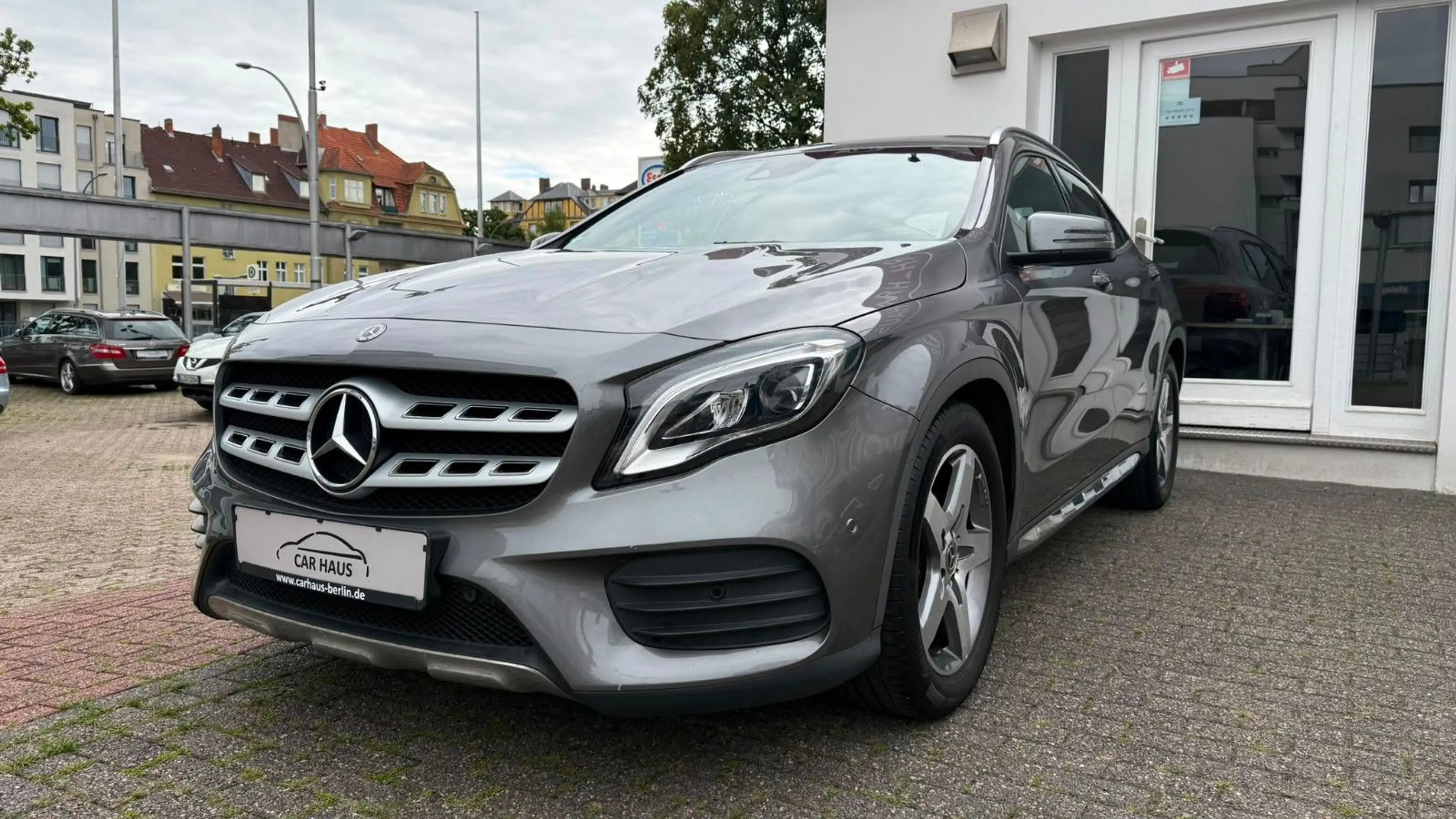 Mercedes-Benz GLA 180 Aut. 7G-DCT * AMG Line * — photo 5