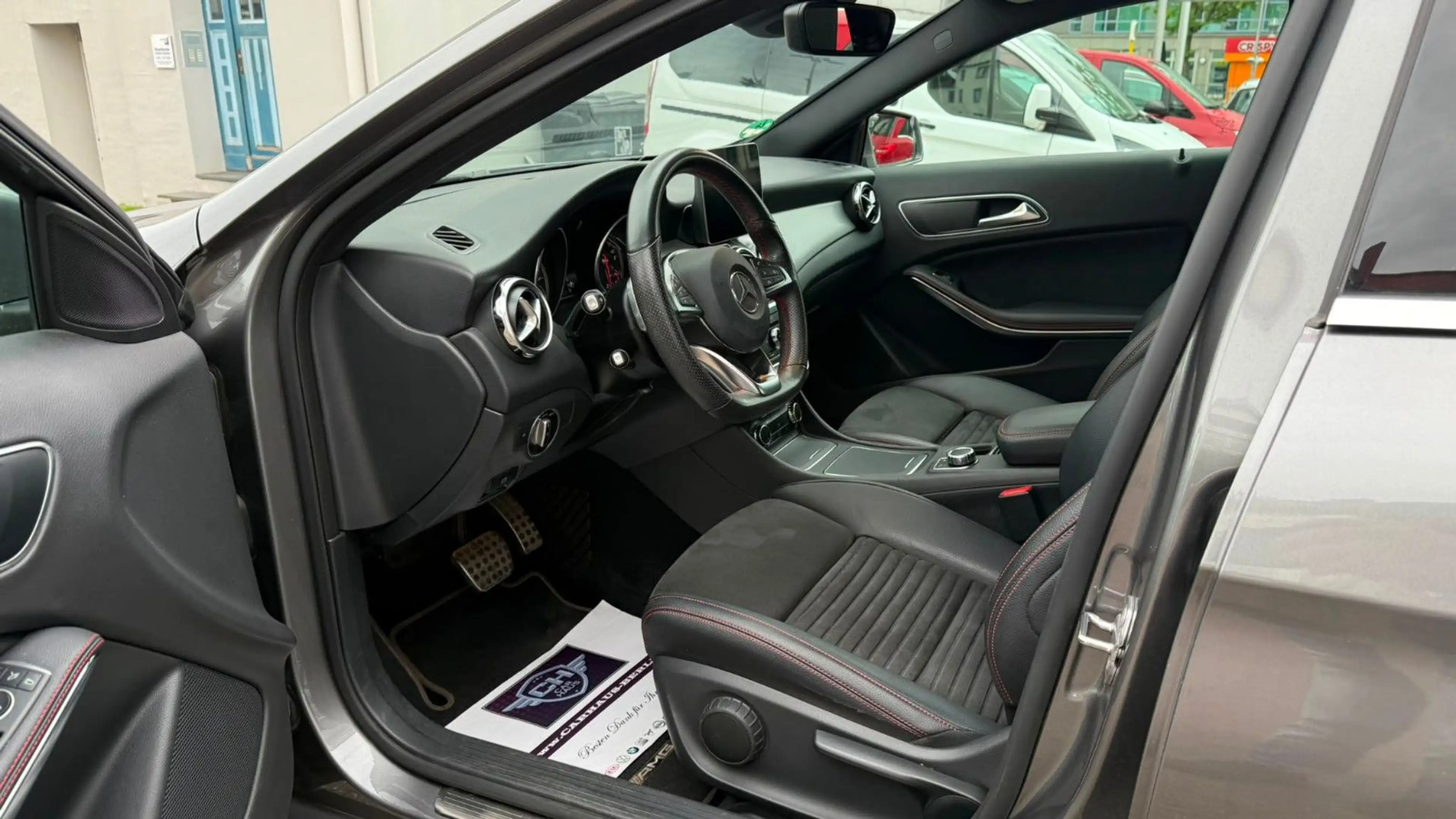 Mercedes-Benz GLA 180 Aut. 7G-DCT * AMG Line * — photo 9