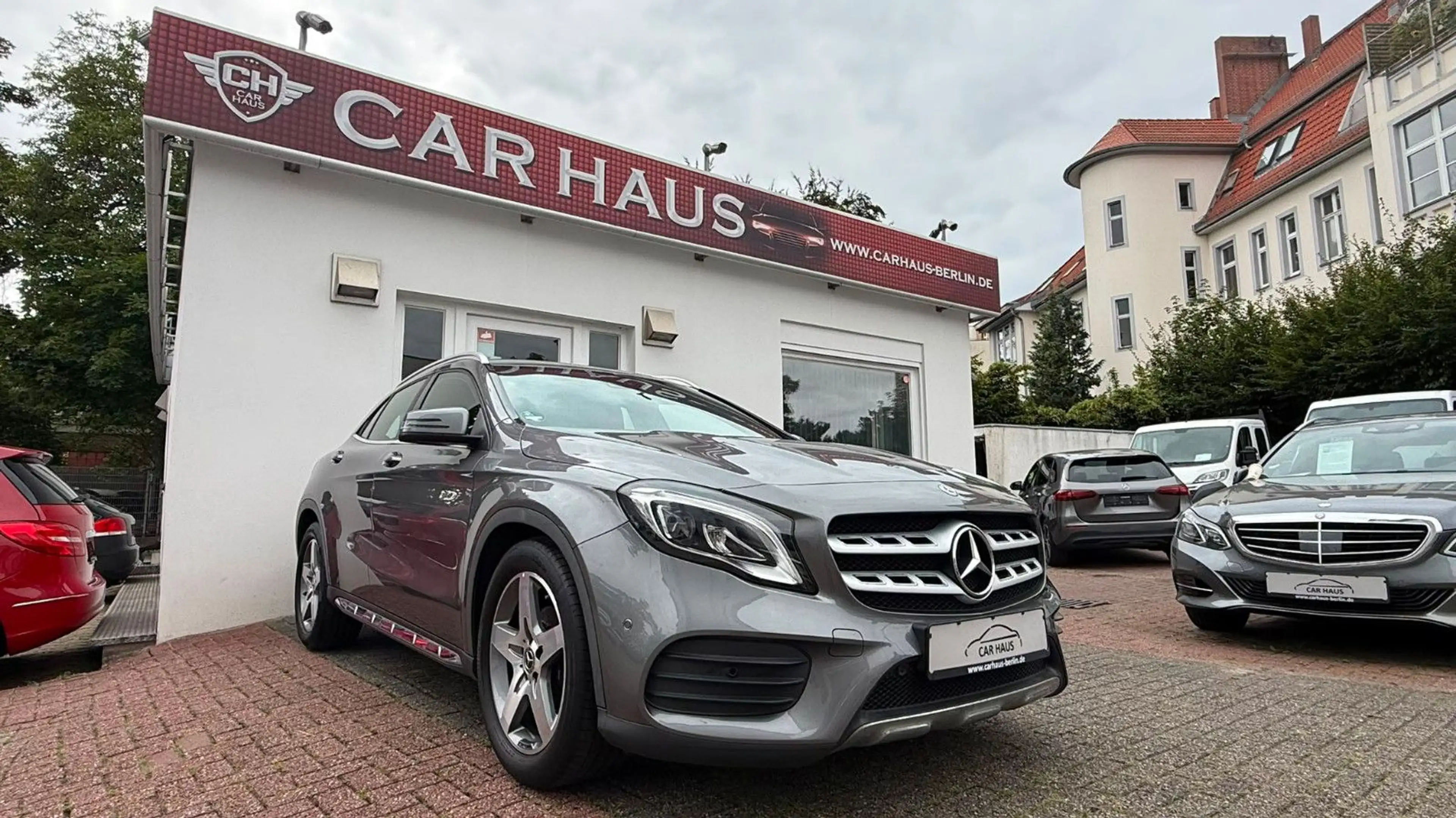 Mercedes-Benz GLA 180 Aut. 7G-DCT * AMG Line *