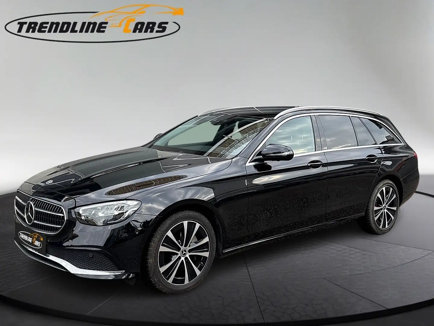 Mercedes-Benz E 300 e T PHEV Advantage Aut. Schwarz - 1