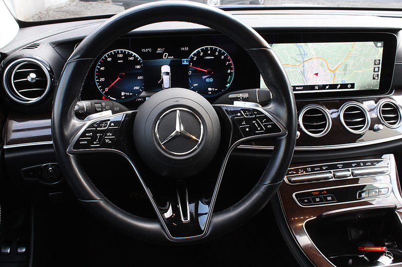 Mercedes-Benz E 300 e T PHEV Advantage Aut. — photo 11