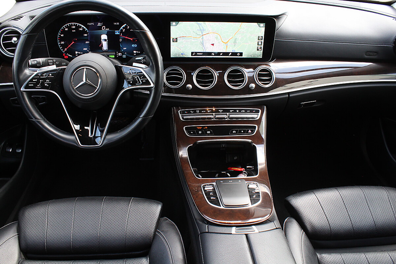 Mercedes-Benz E 300 e T PHEV Advantage Aut. — photo 12