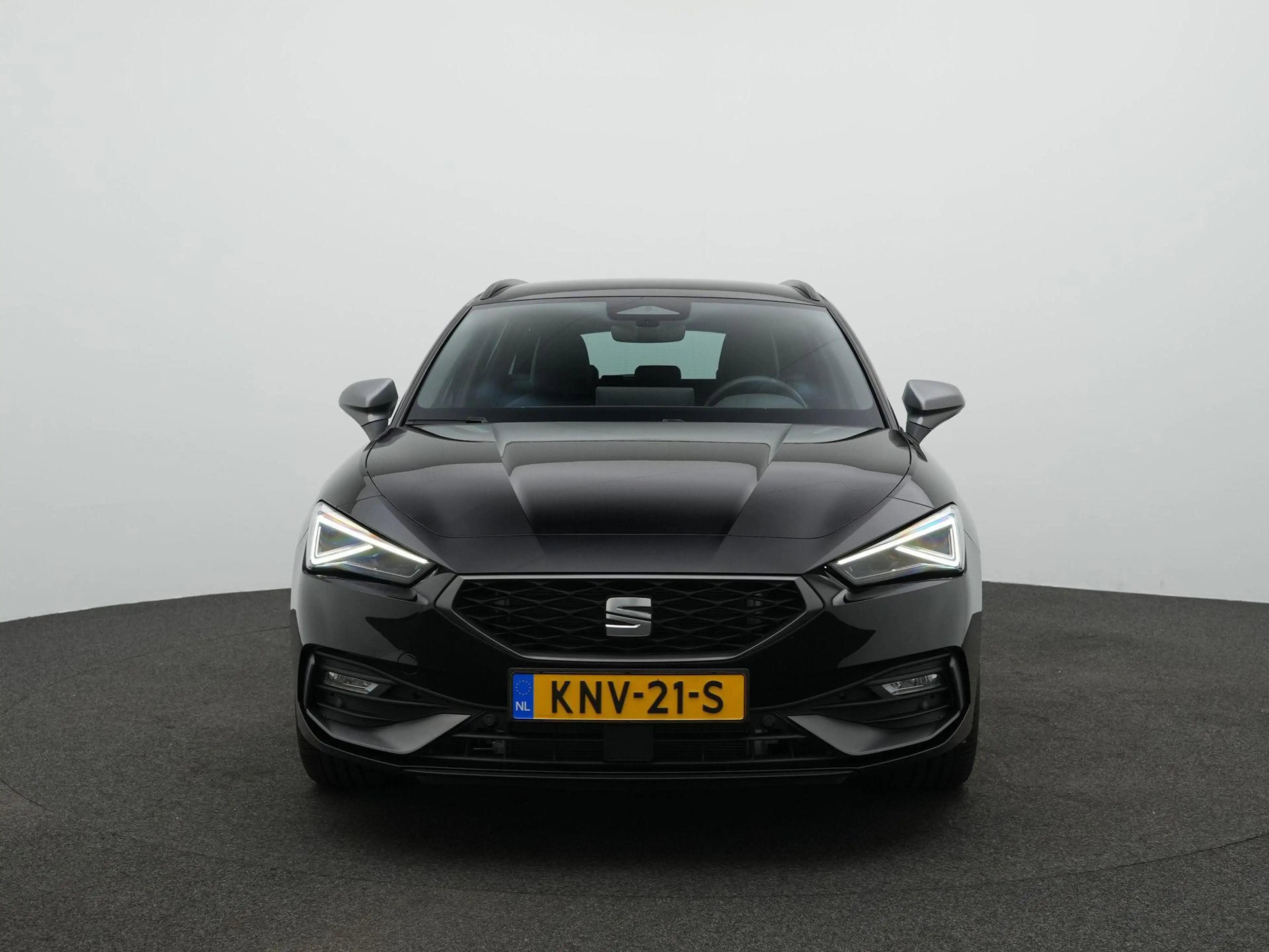 SEAT Leon e-Hybrid Sportstourer FR Business 1.5 TSI eHybrid 204 pk | — photo 3
