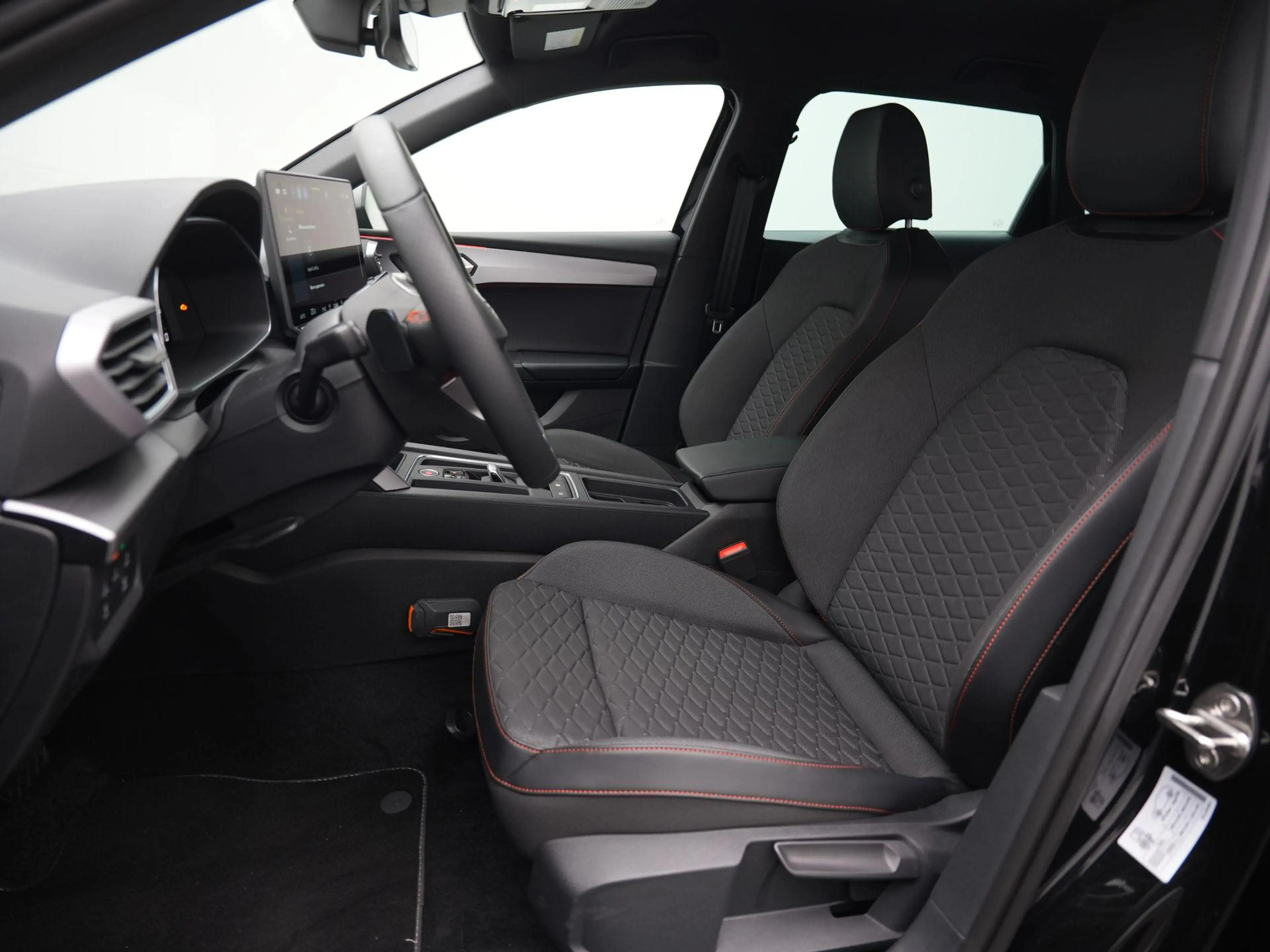 SEAT Leon e-Hybrid Sportstourer FR Business 1.5 TSI eHybrid 204 pk | — photo 8