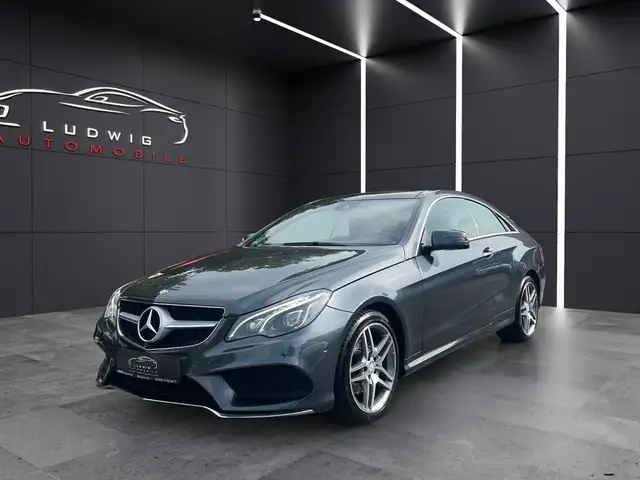 Mercedes-Benz E 300 E Coupe E 300 CGI / AMG LINE  / PANO /CAM