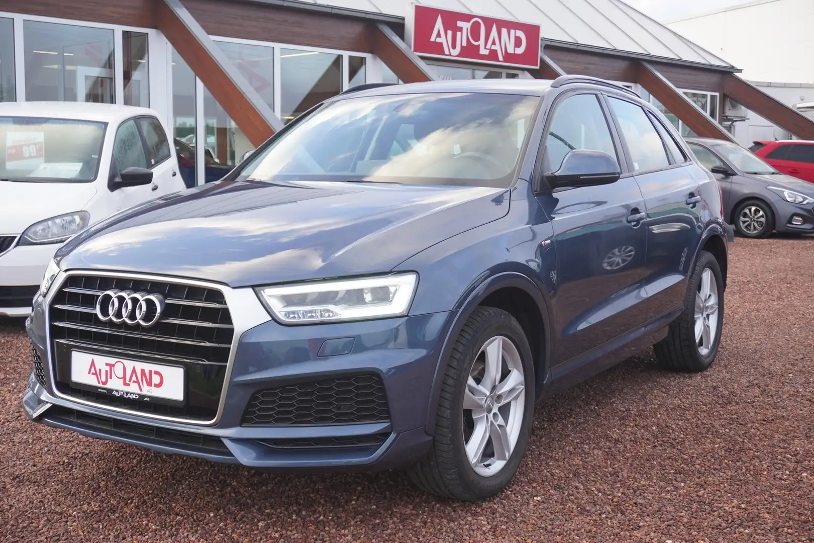 Audi Q3 1.4 TFSI S Line LED Klimaaut. Sitzheizung PDC Blau - 2
