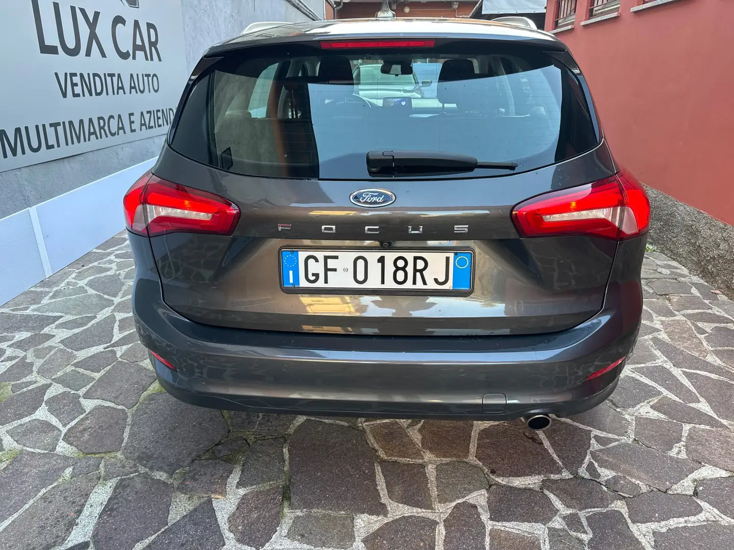 Ford Focus SW 1.5 ecoblue Business s&s 120cv Gris - 2