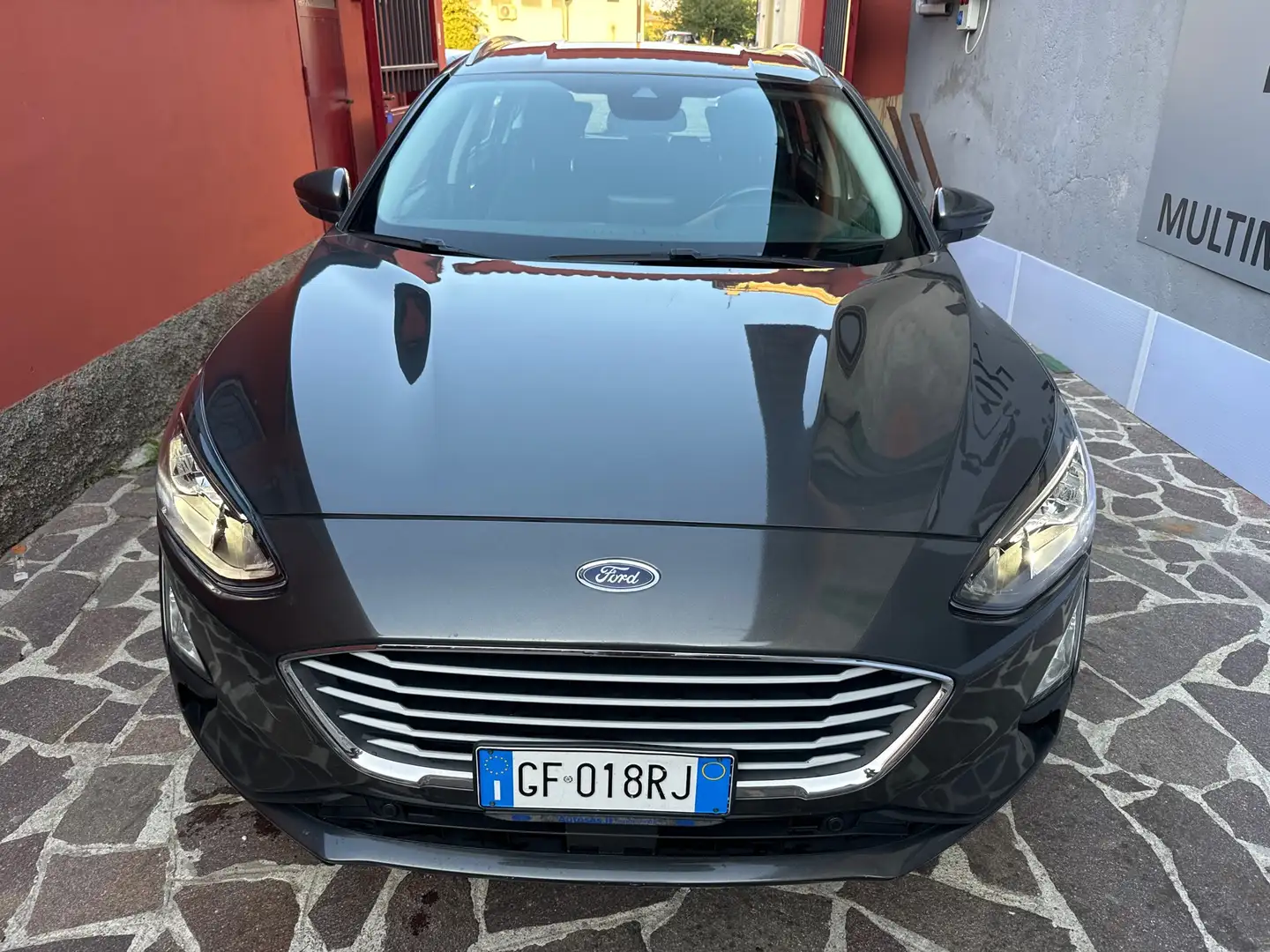 Ford Focus SW 1.5 ecoblue Business s&s 120cv Gris - 1