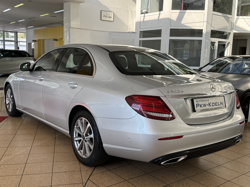 Mercedes-Benz E 200 COMAND*MULTIBEAM*WIDE*360`CAM*LED*MEMORY* — photo 4