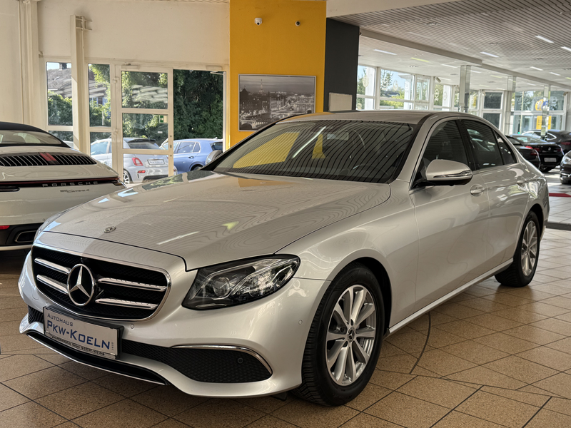 Mercedes-Benz E 200 COMAND*MULTIBEAM*WIDE*360`CAM*LED*MEMORY*