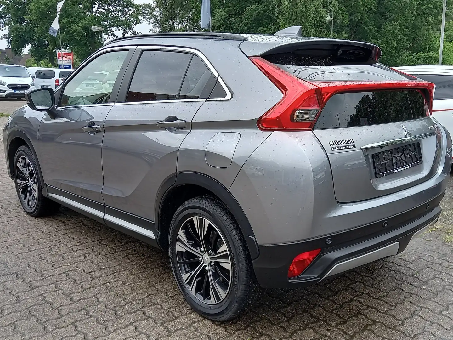 Mitsubishi Eclipse Cross Intro Edition 2WD Grau - 2