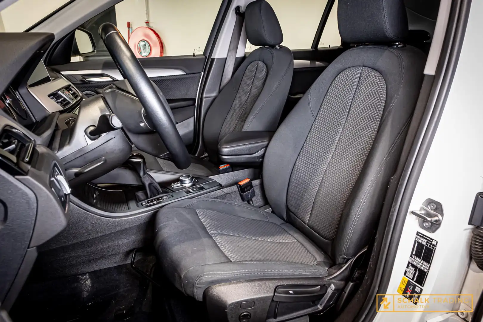 BMW X1 XDrive25e High Executive|StoelV|Psensor|Garantie|1 Wit - 2