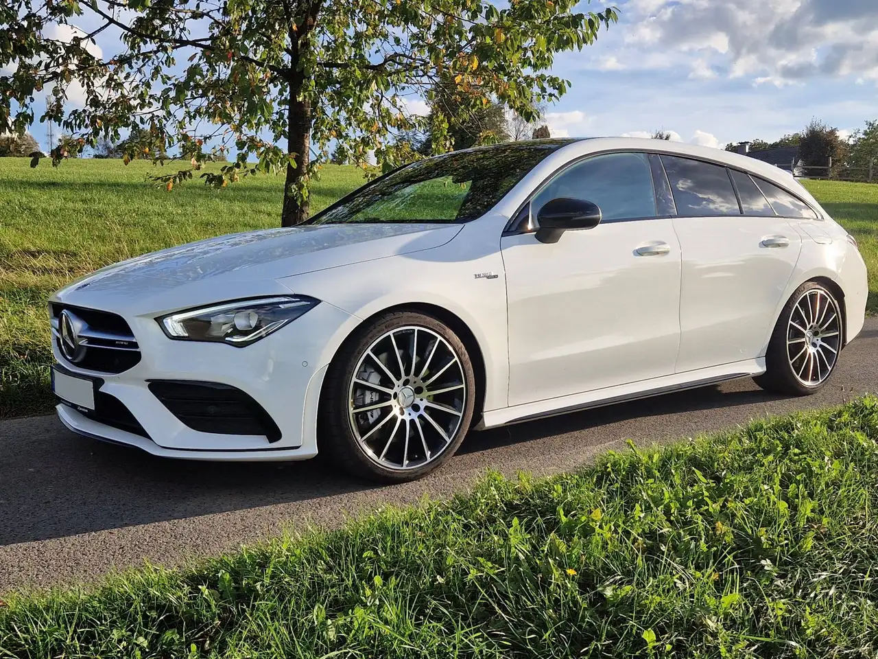 Mercedes-Benz CLA 35 AMG