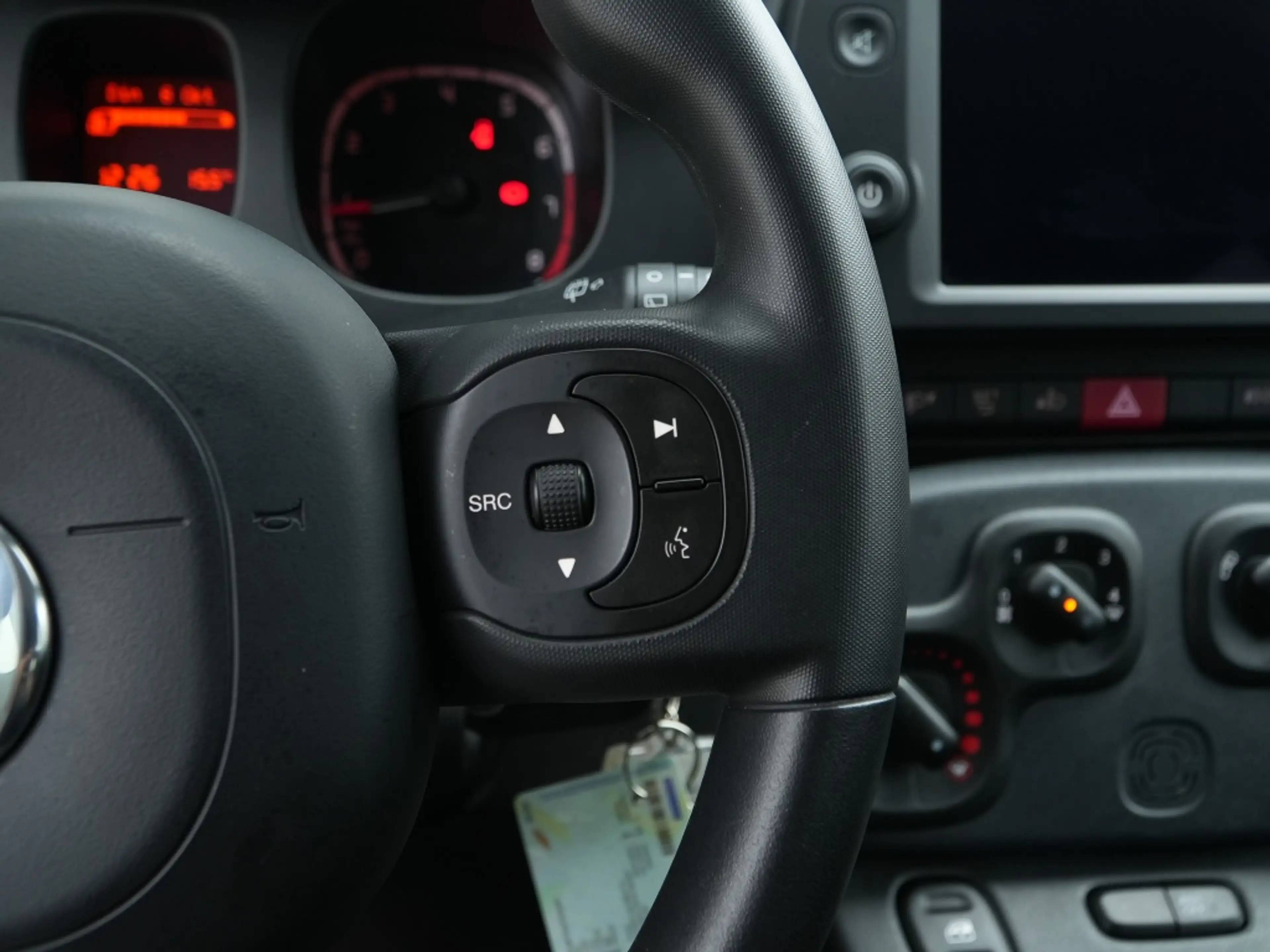 Fiat Panda 1.0 Hybrid 70 PK Cross | Carplay | PDC | Verde Vor — photo 12