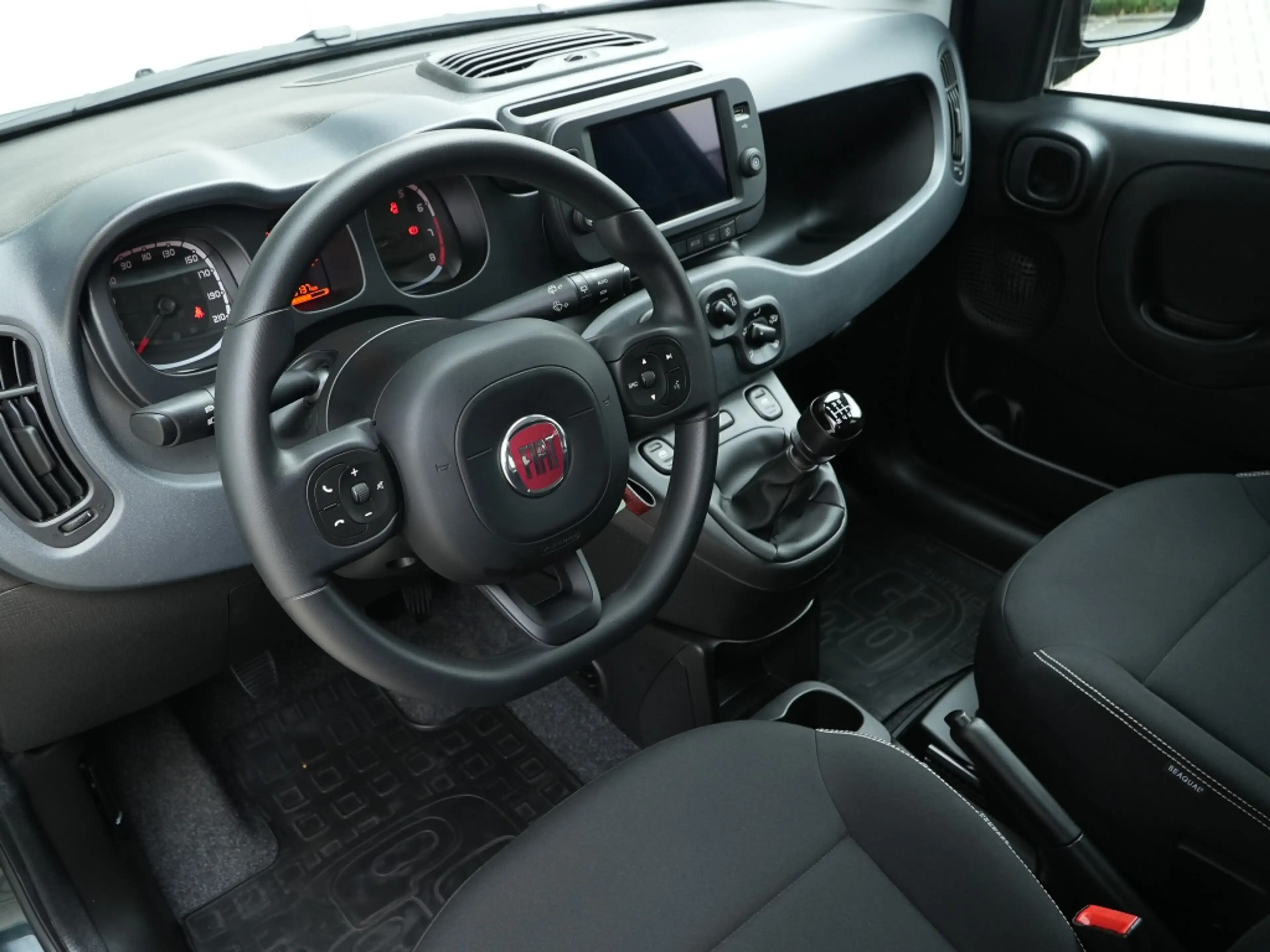 Fiat Panda 1.0 Hybrid 70 PK Cross | Carplay | PDC | Verde Vor — photo 9