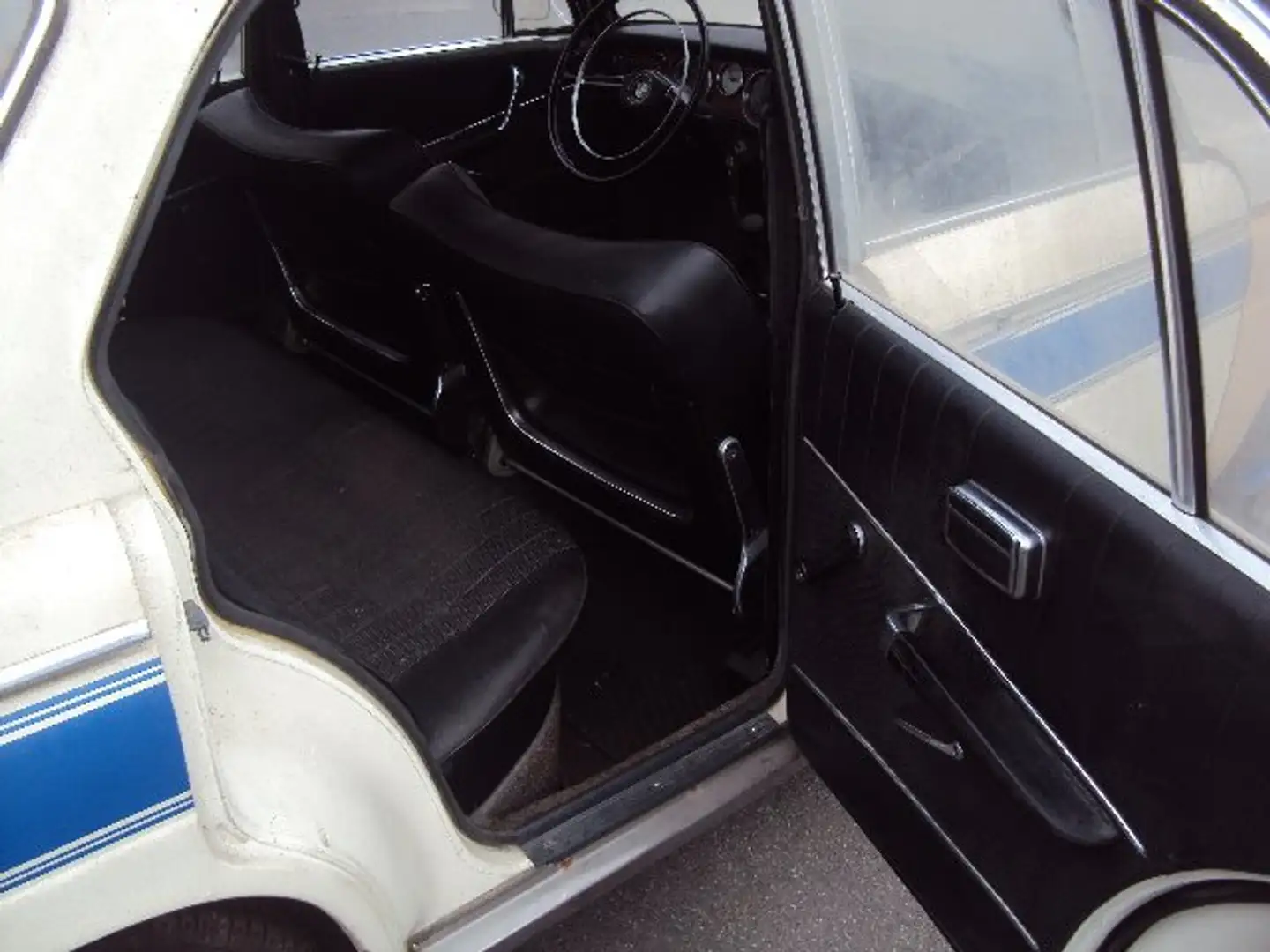 BMW 2000 Limo Gute Basis zum Restaurieren! Белый - 2