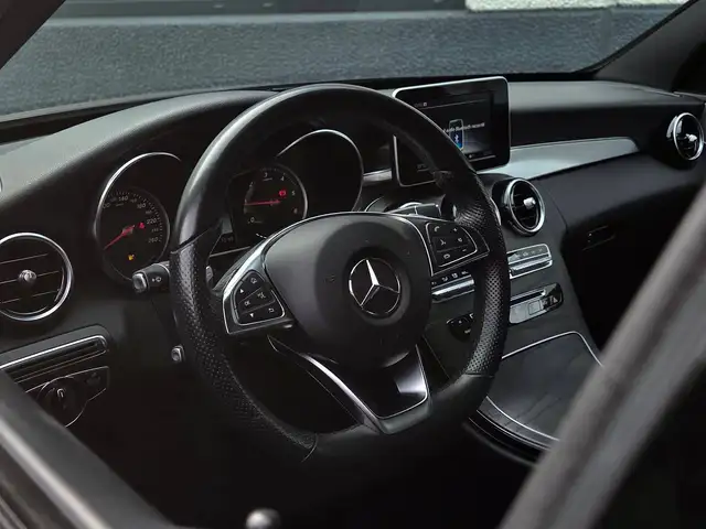 Mercedes-Benz C Class view 11