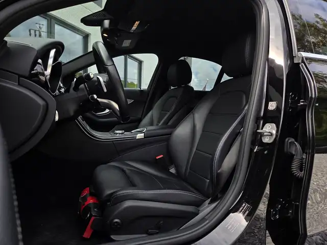 Mercedes-Benz C Class view 9