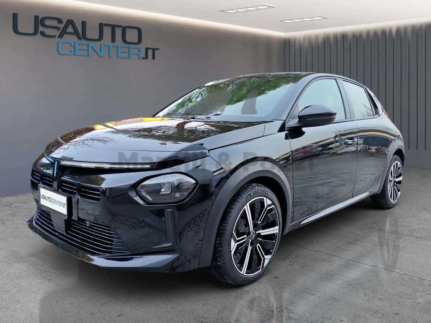 Lancia Ypsilon Ypsilon Hybrid e-DCT Schwarz - 1