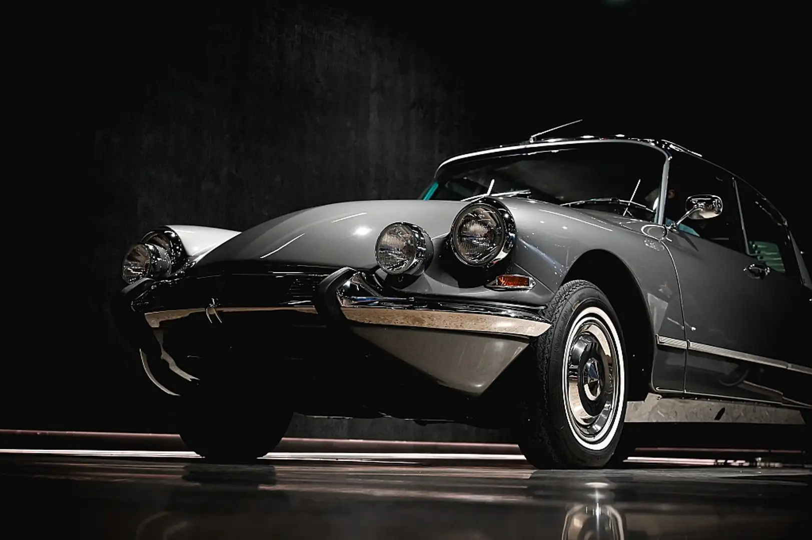 Citroen DS 21 Gri - 2