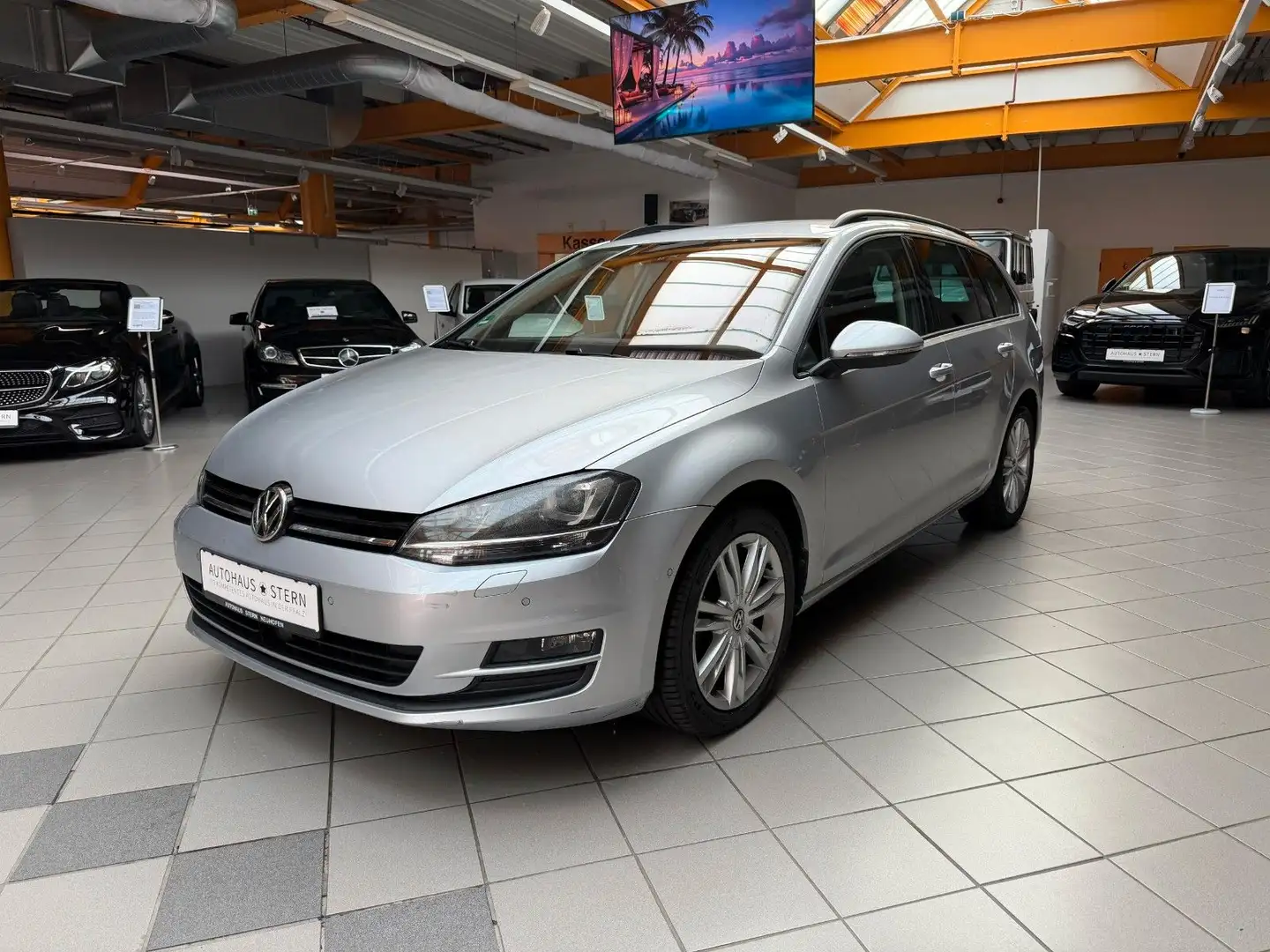 Volkswagen Golf VII Kombi|Bi-Xenon|PDC|Klima|Massage|Navi Silber - 2