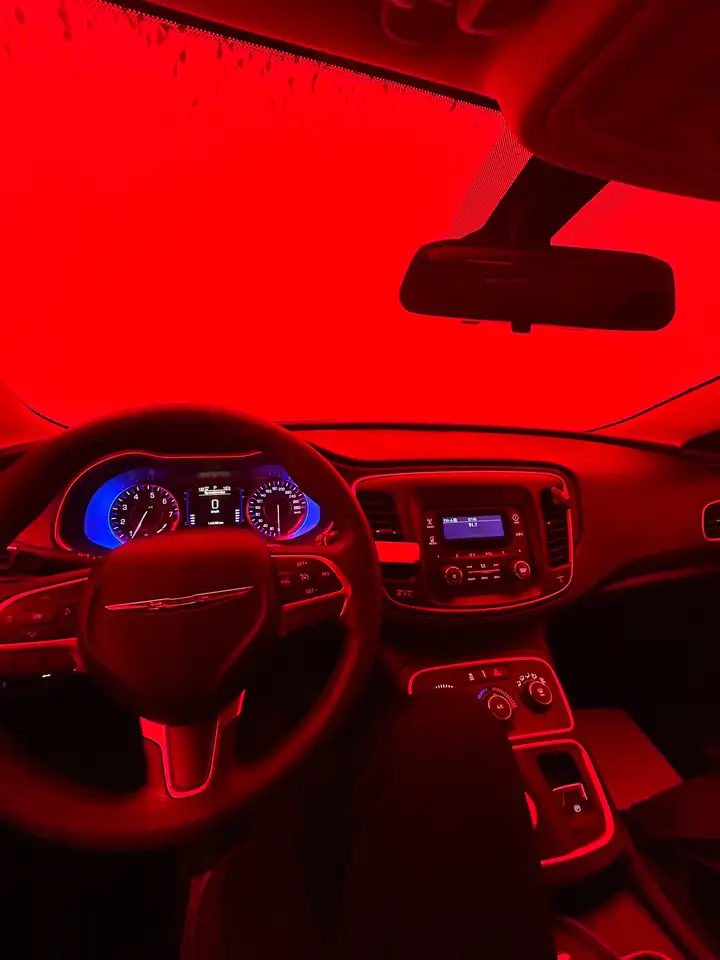 Chrysler 200 снимка Chrysler 200