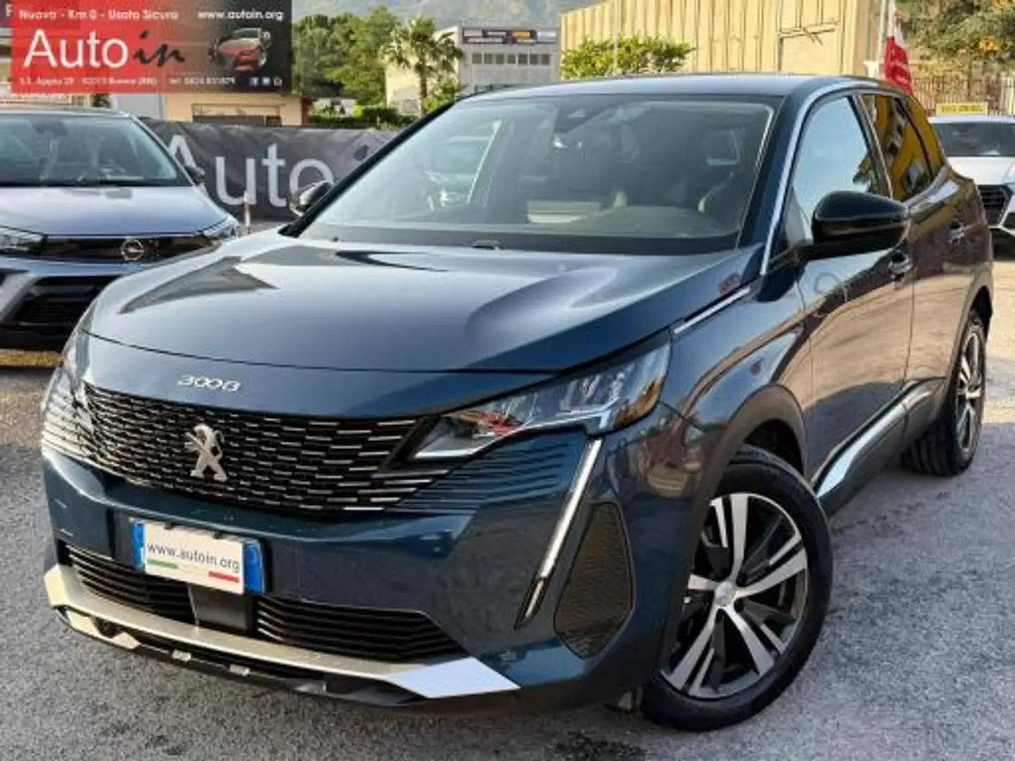 Peugeot 3008 1.5 bluehdi Allure s&s 130cv eat8 Blau - 1